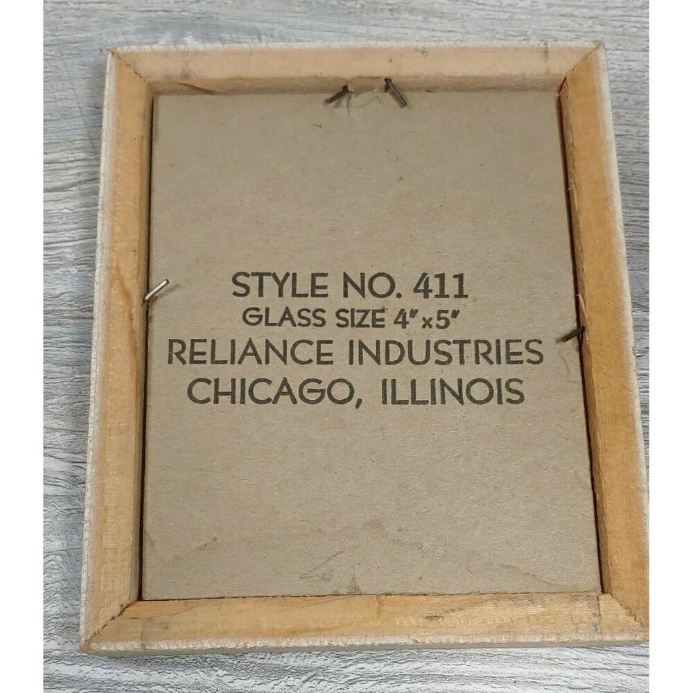VTG Reliance Industries 411 Beige Free Standing Hanging Art Deco Picture Frame